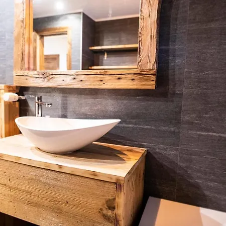 Apartament Modernity And Authenticity In Crans-montana, Breathtaking Panorama Crans-Montana