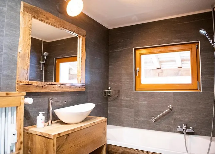 Modernity And Authenticity In Crans-montana, Breathtaking Panorama アパート